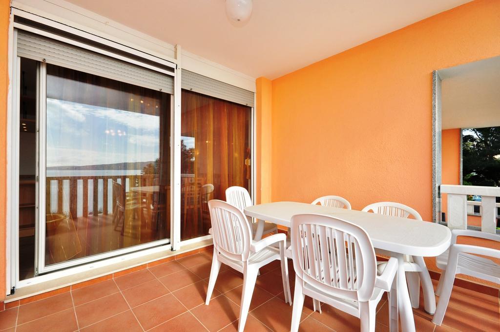 Apartment Luxury Cream Kastela Oda fotoğraf